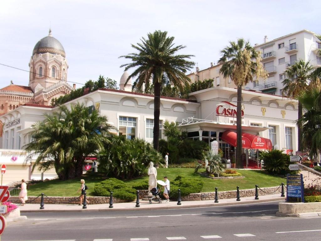 Appartement Plage, 30 Metres De La Plage, Wifi, A Pieds !